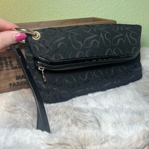 Simply Vera Wang Wristlet Wallet Black Magnetic Fold Over Clutch Bag Purse Strap